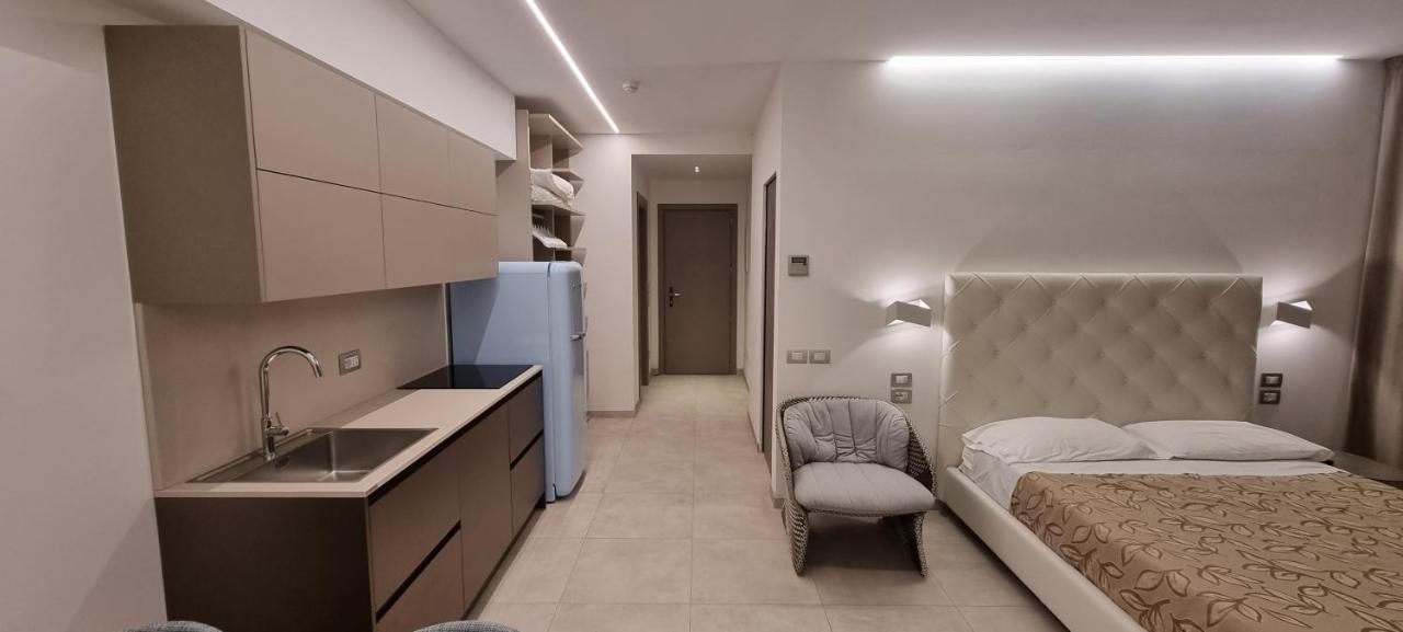 Imperial 3*