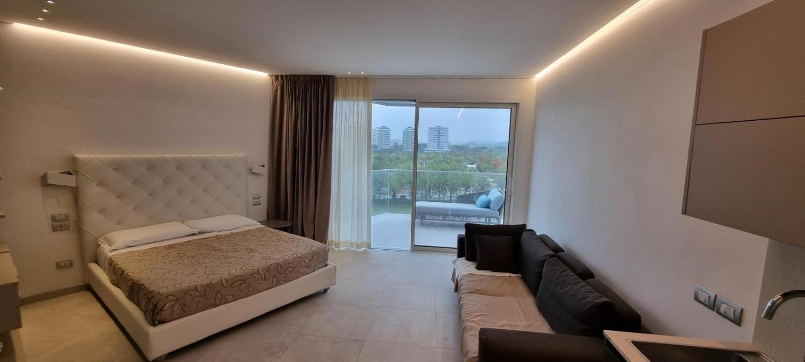 Imperial Aparthotel 3*