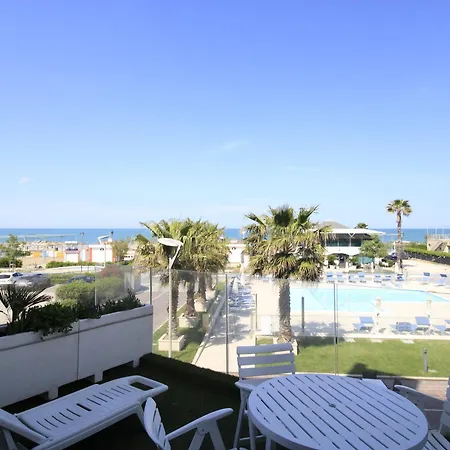 Hotel Residence Imperial Misano Adriatico Exterior photo
