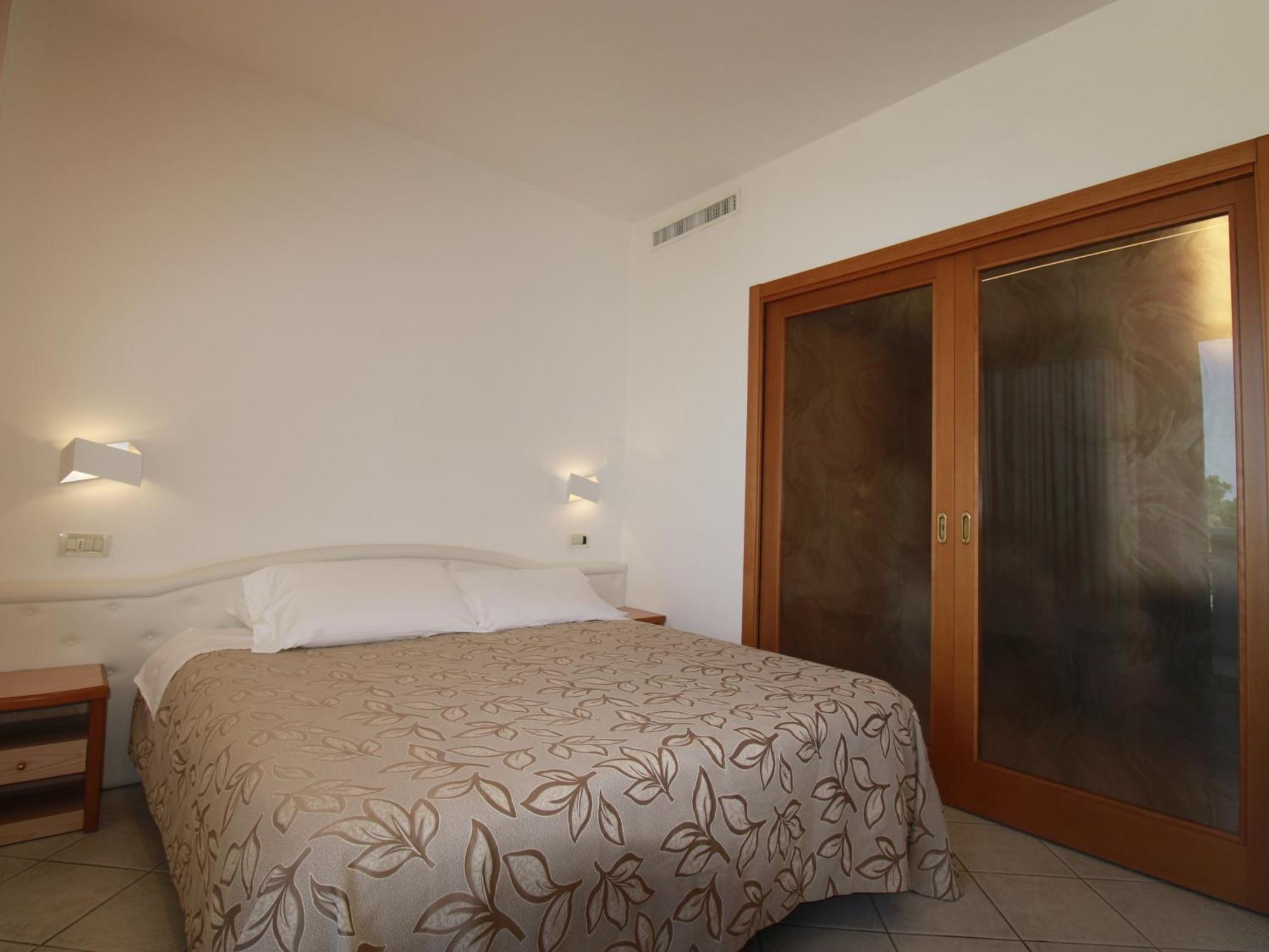 Aparthotel Imperial 3*